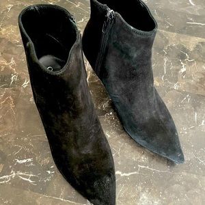 Italian boots on thin high hills